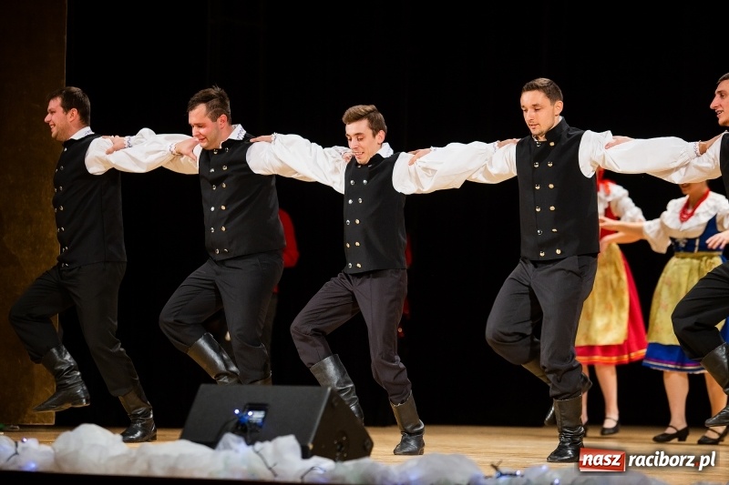 Zdjęcie w galerii na portalu naszraciborz.pl: Koncert Świąteczny Stowarzyszenia Bajtel w RCK wiadomości z regionu