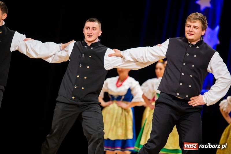 Zdjęcie w galerii na portalu naszraciborz.pl: Koncert Świąteczny Stowarzyszenia Bajtel w RCK wiadomości z regionu