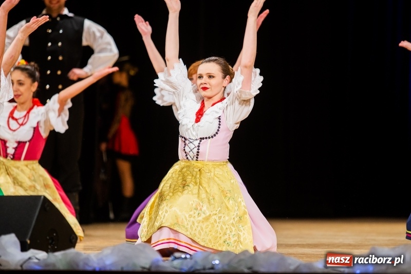 Zdjęcie w galerii na portalu naszraciborz.pl: Koncert Świąteczny Stowarzyszenia Bajtel w RCK wiadomości z regionu