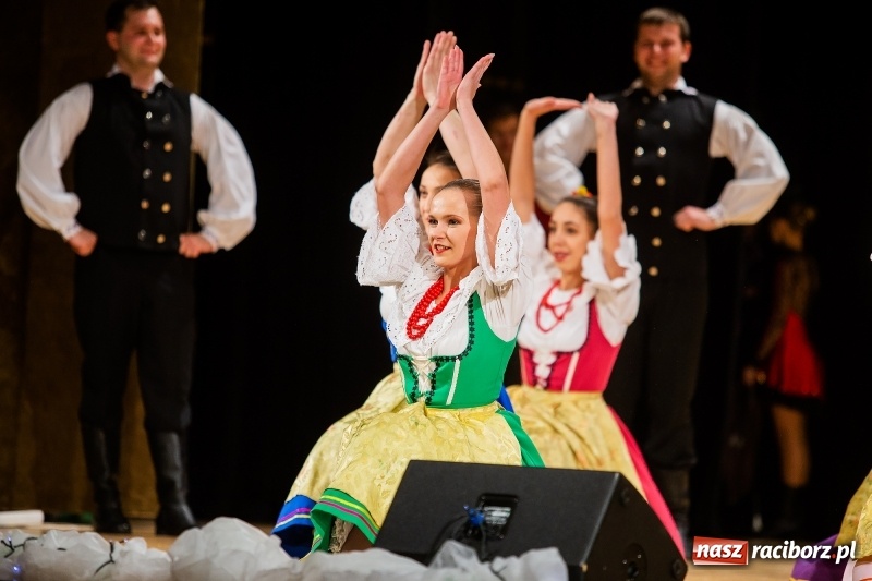 Zdjęcie w galerii na portalu naszraciborz.pl: Koncert Świąteczny Stowarzyszenia Bajtel w RCK wiadomości z regionu