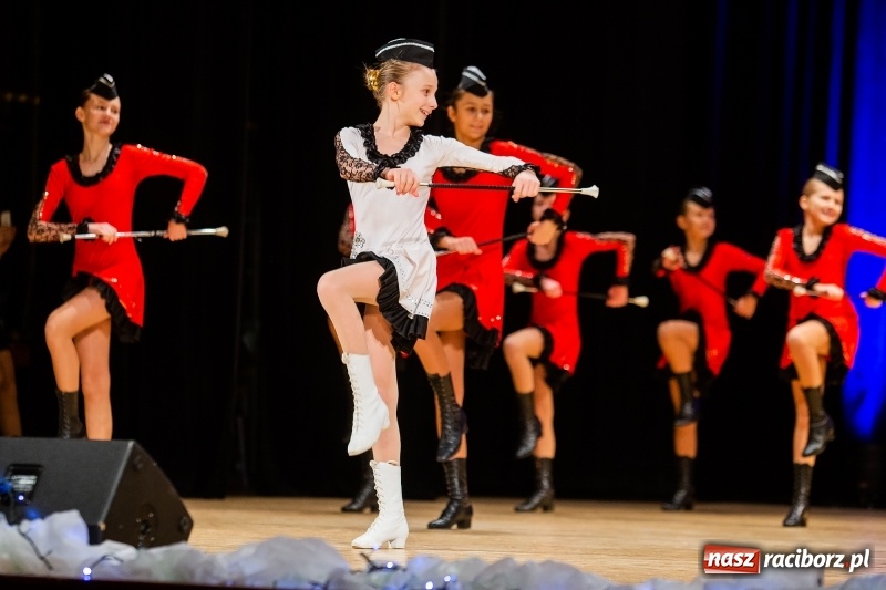 Zdjęcie w galerii na portalu naszraciborz.pl: Koncert Świąteczny Stowarzyszenia Bajtel w RCK wiadomości z regionu