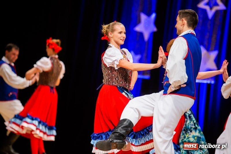 Zdjęcie w galerii na portalu naszraciborz.pl: Koncert Świąteczny Stowarzyszenia Bajtel w RCK wiadomości z regionu