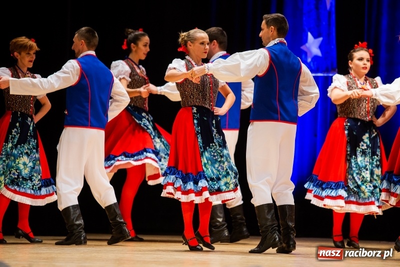 Zdjęcie w galerii na portalu naszraciborz.pl: Koncert Świąteczny Stowarzyszenia Bajtel w RCK wiadomości z regionu