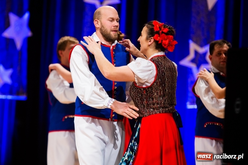 Zdjęcie w galerii na portalu naszraciborz.pl: Koncert Świąteczny Stowarzyszenia Bajtel w RCK wiadomości z regionu