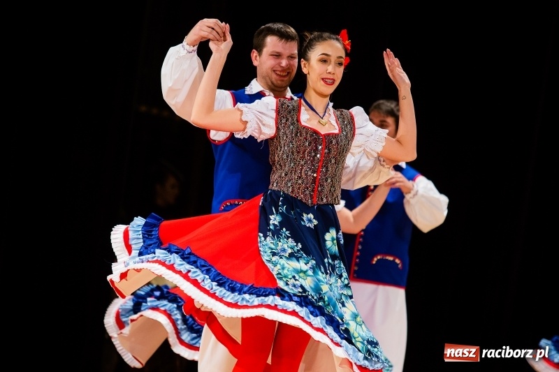 Zdjęcie w galerii na portalu naszraciborz.pl: Koncert Świąteczny Stowarzyszenia Bajtel w RCK wiadomości z regionu