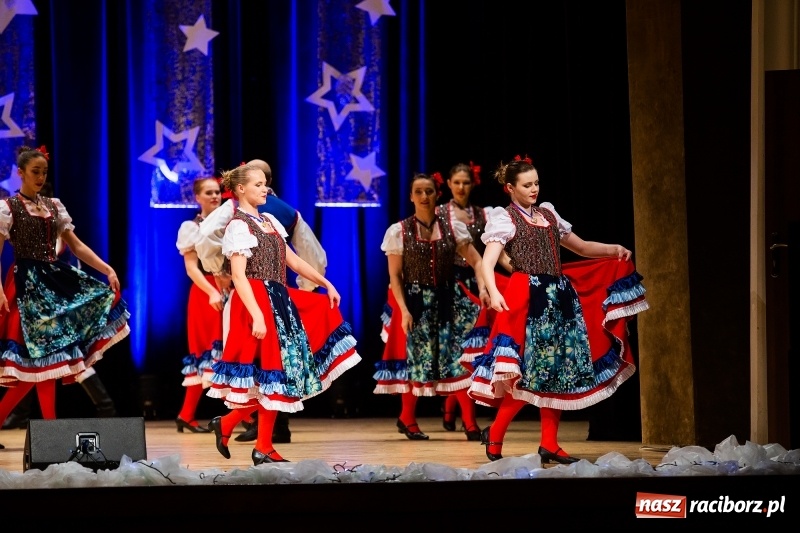 Zdjęcie w galerii na portalu naszraciborz.pl: Koncert Świąteczny Stowarzyszenia Bajtel w RCK wiadomości z regionu