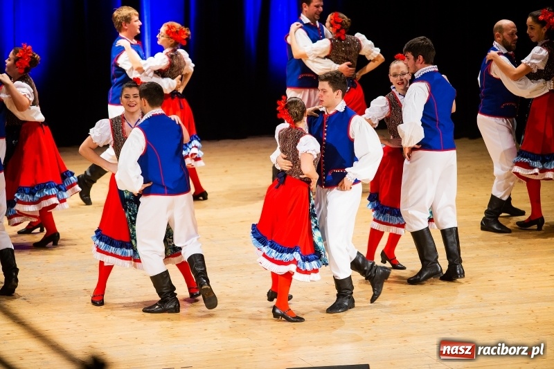 Zdjęcie w galerii na portalu naszraciborz.pl: Koncert Świąteczny Stowarzyszenia Bajtel w RCK wiadomości z regionu