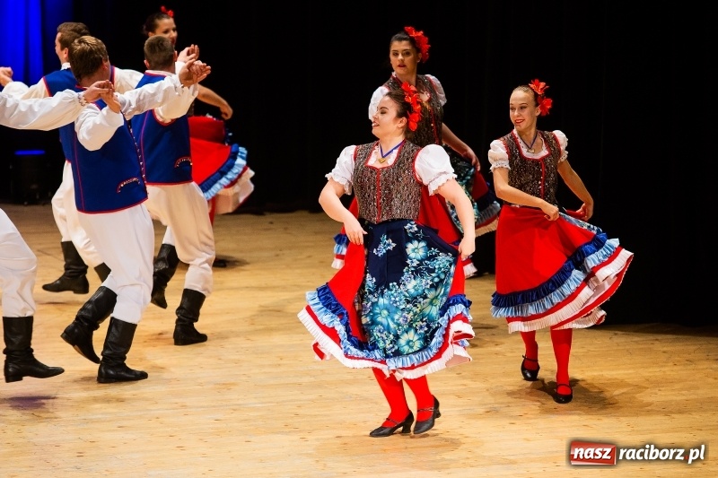 Zdjęcie w galerii na portalu naszraciborz.pl: Koncert Świąteczny Stowarzyszenia Bajtel w RCK wiadomości z regionu