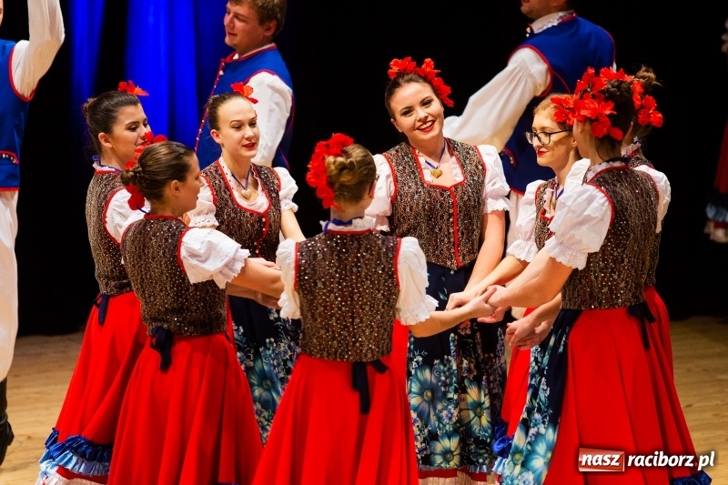 Zdjęcie w galerii na portalu naszraciborz.pl: Koncert Świąteczny Stowarzyszenia Bajtel w RCK wiadomości z regionu