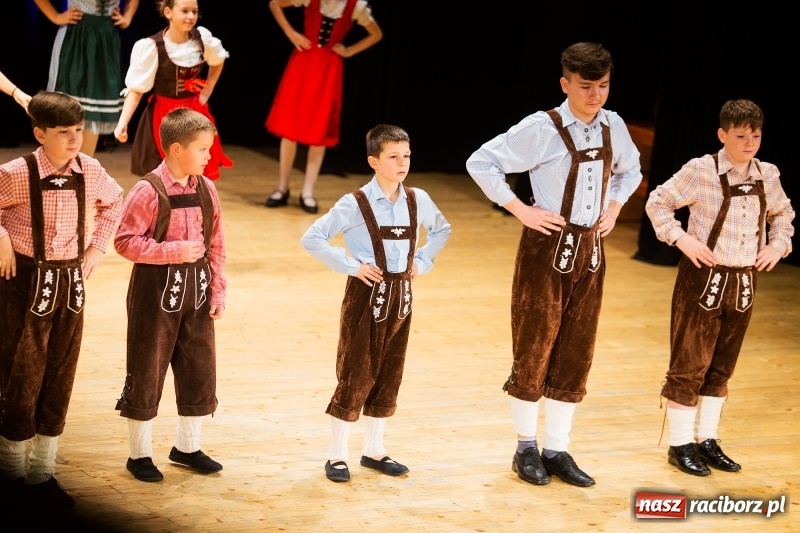 Zdjęcie w galerii na portalu naszraciborz.pl: Koncert Świąteczny Stowarzyszenia Bajtel w RCK wiadomości z regionu