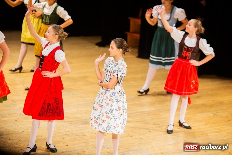 Zdjęcie w galerii na portalu naszraciborz.pl: Koncert Świąteczny Stowarzyszenia Bajtel w RCK wiadomości z regionu