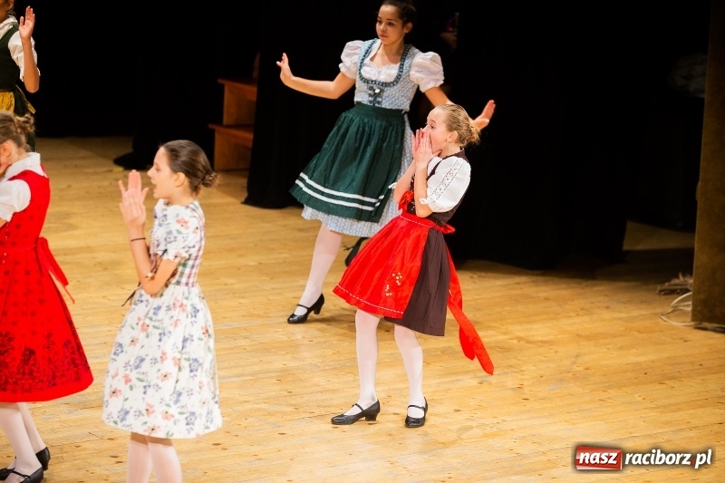 Zdjęcie w galerii na portalu naszraciborz.pl: Koncert Świąteczny Stowarzyszenia Bajtel w RCK wiadomości z regionu