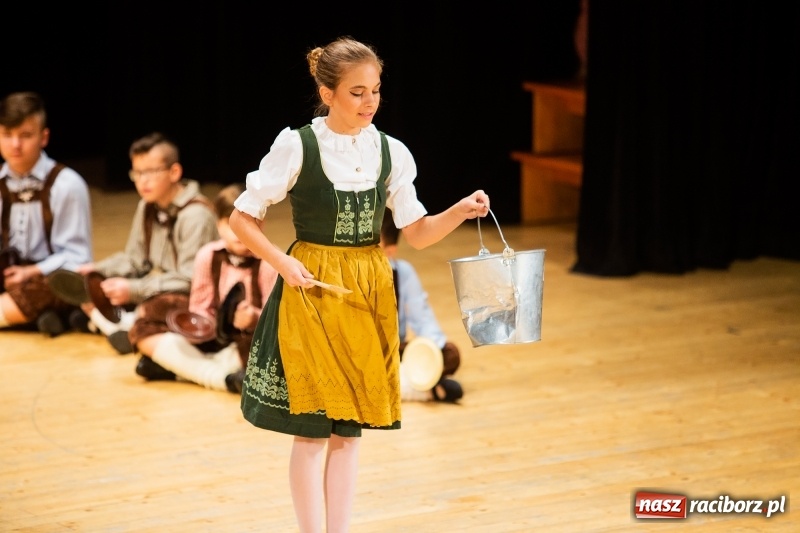 Zdjęcie w galerii na portalu naszraciborz.pl: Koncert Świąteczny Stowarzyszenia Bajtel w RCK wiadomości z regionu