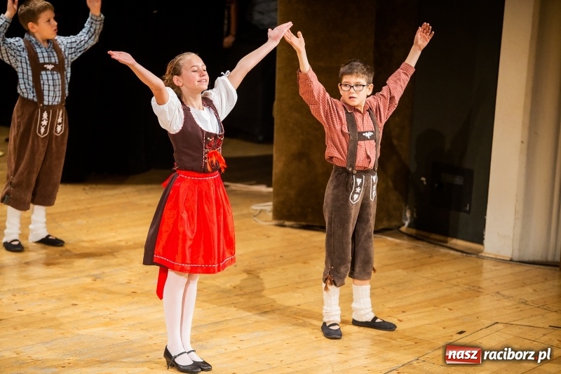 Zdjęcie w galerii na portalu naszraciborz.pl: Koncert Świąteczny Stowarzyszenia Bajtel w RCK wiadomości z regionu