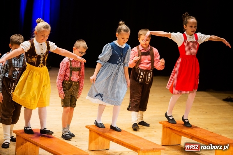 Zdjęcie w galerii na portalu naszraciborz.pl: Koncert Świąteczny Stowarzyszenia Bajtel w RCK wiadomości z regionu