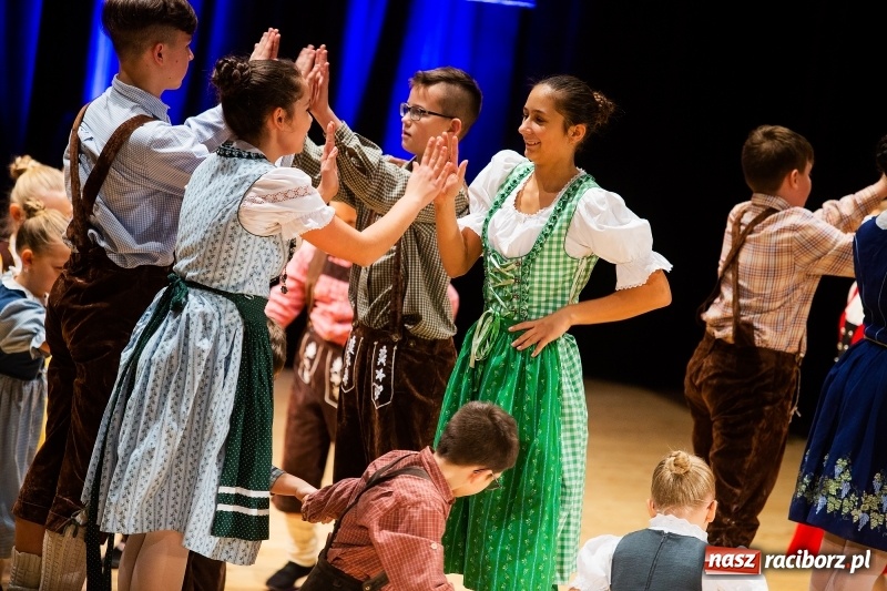 Zdjęcie w galerii na portalu naszraciborz.pl: Koncert Świąteczny Stowarzyszenia Bajtel w RCK wiadomości z regionu