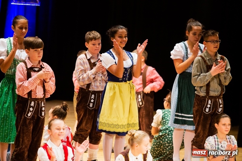 Zdjęcie w galerii na portalu naszraciborz.pl: Koncert Świąteczny Stowarzyszenia Bajtel w RCK wiadomości z regionu