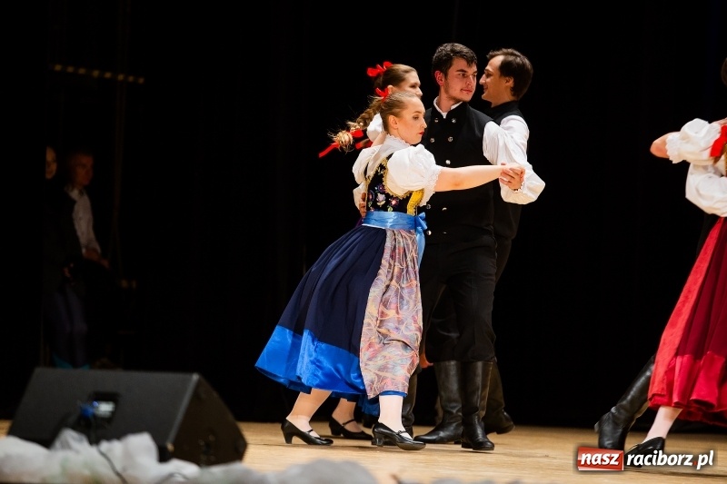 Zdjęcie w galerii na portalu naszraciborz.pl: Koncert Świąteczny Stowarzyszenia Bajtel w RCK wiadomości z regionu