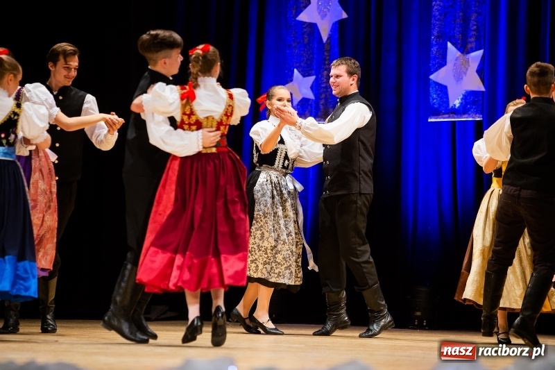 Zdjęcie w galerii na portalu naszraciborz.pl: Koncert Świąteczny Stowarzyszenia Bajtel w RCK wiadomości z regionu