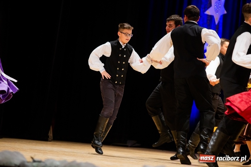 Zdjęcie w galerii na portalu naszraciborz.pl: Koncert Świąteczny Stowarzyszenia Bajtel w RCK wiadomości z regionu