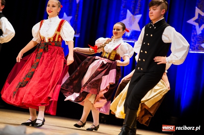 Zdjęcie w galerii na portalu naszraciborz.pl: Koncert Świąteczny Stowarzyszenia Bajtel w RCK wiadomości z regionu