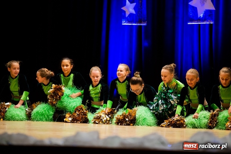 Zdjęcie w galerii na portalu naszraciborz.pl: Koncert Świąteczny Stowarzyszenia Bajtel w RCK wiadomości z regionu