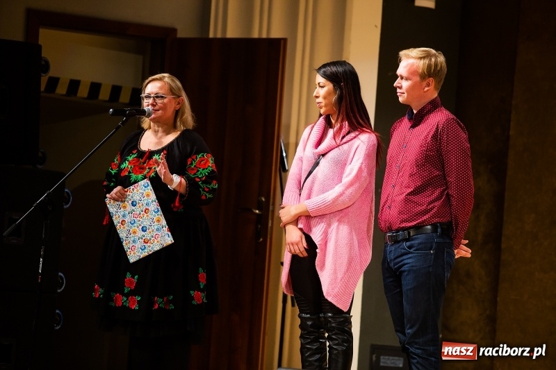 Zdjęcie w galerii na portalu naszraciborz.pl: Koncert Świąteczny Stowarzyszenia Bajtel w RCK wiadomości z regionu