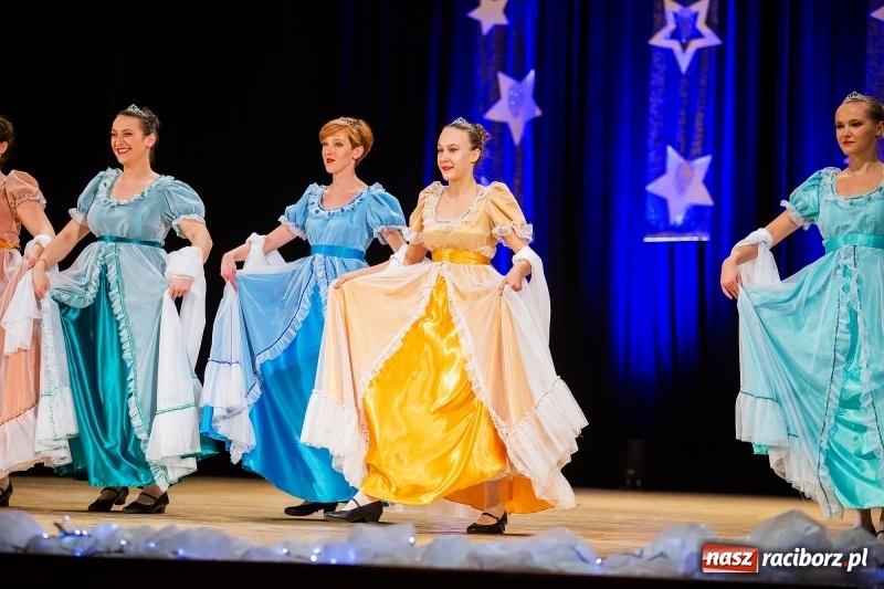 Zdjęcie w galerii na portalu naszraciborz.pl: Koncert Świąteczny Stowarzyszenia Bajtel w RCK wiadomości z regionu