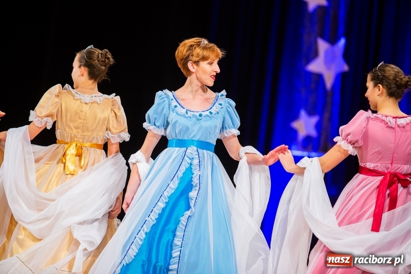 Zdjęcie w galerii na portalu naszraciborz.pl: Koncert Świąteczny Stowarzyszenia Bajtel w RCK wiadomości z regionu