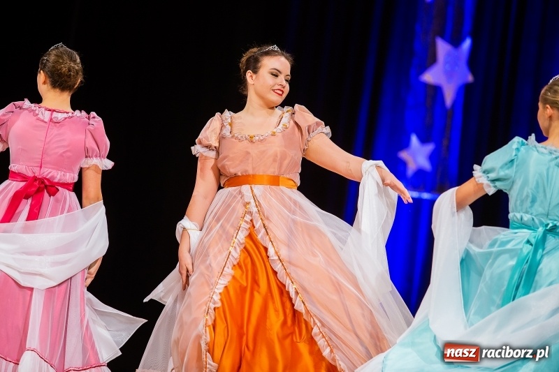 Zdjęcie w galerii na portalu naszraciborz.pl: Koncert Świąteczny Stowarzyszenia Bajtel w RCK wiadomości z regionu