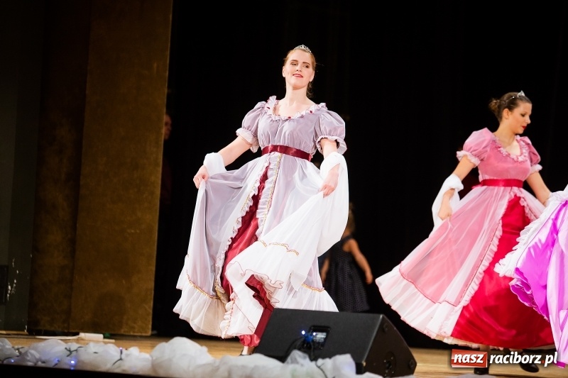 Zdjęcie w galerii na portalu naszraciborz.pl: Koncert Świąteczny Stowarzyszenia Bajtel w RCK wiadomości z regionu