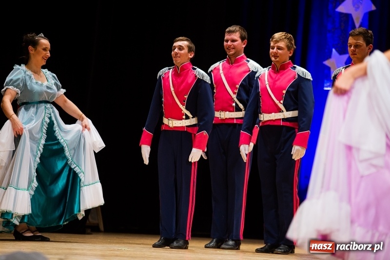 Zdjęcie w galerii na portalu naszraciborz.pl: Koncert Świąteczny Stowarzyszenia Bajtel w RCK wiadomości z regionu