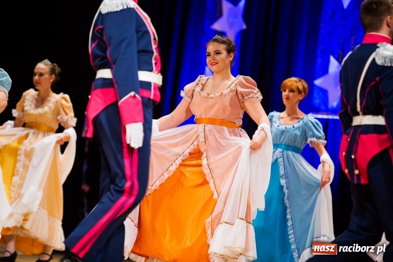 Zdjęcie w galerii na portalu naszraciborz.pl: Koncert Świąteczny Stowarzyszenia Bajtel w RCK wiadomości z regionu