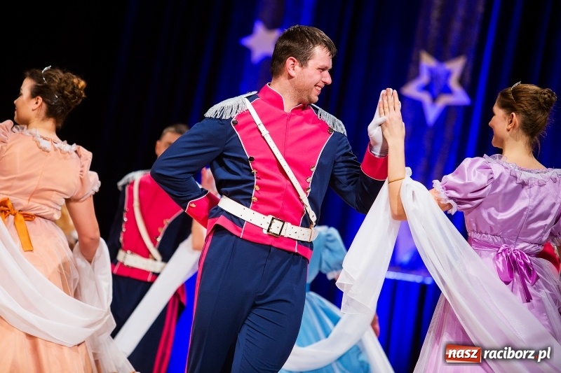 Zdjęcie w galerii na portalu naszraciborz.pl: Koncert Świąteczny Stowarzyszenia Bajtel w RCK wiadomości z regionu