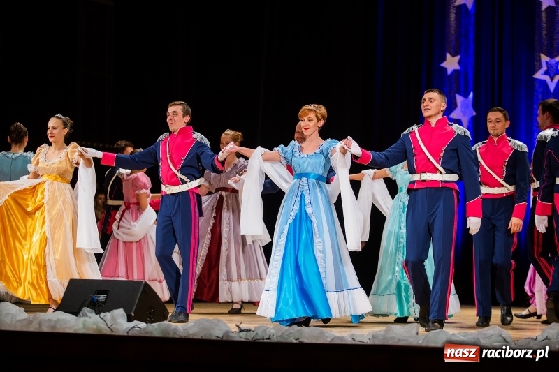Zdjęcie w galerii na portalu naszraciborz.pl: Koncert Świąteczny Stowarzyszenia Bajtel w RCK wiadomości z regionu