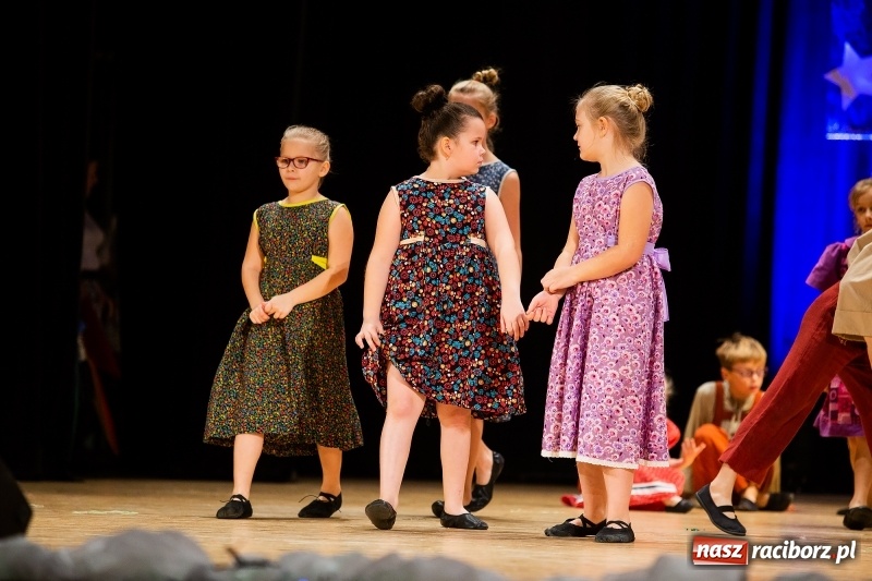 Zdjęcie w galerii na portalu naszraciborz.pl: Koncert Świąteczny Stowarzyszenia Bajtel w RCK wiadomości z regionu