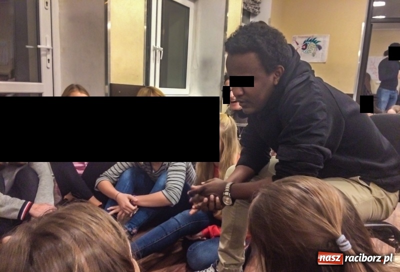 Zdjęcie w galerii na portalu naszraciborz.pl: Afera wokół EuroWeek. Na szkołę liderów wysyłano także dzieci z Raciborza wiadomości z regionu