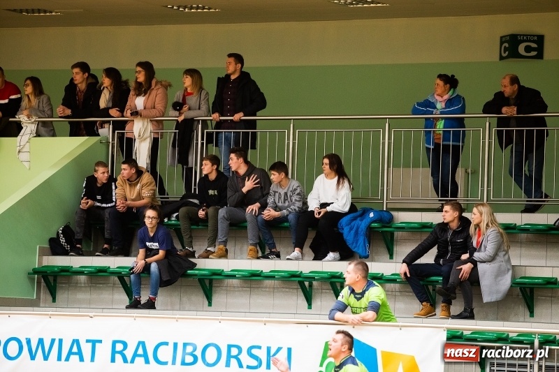 Zdjęcie w galerii na portalu naszraciborz.pl: HLPN. Grała trzecia i druga liga wiadomości z regionu