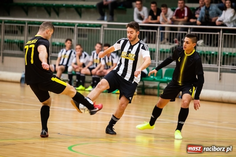 Zdjęcie w galerii na portalu naszraciborz.pl: HLPN. Grała trzecia i druga liga wiadomości z regionu