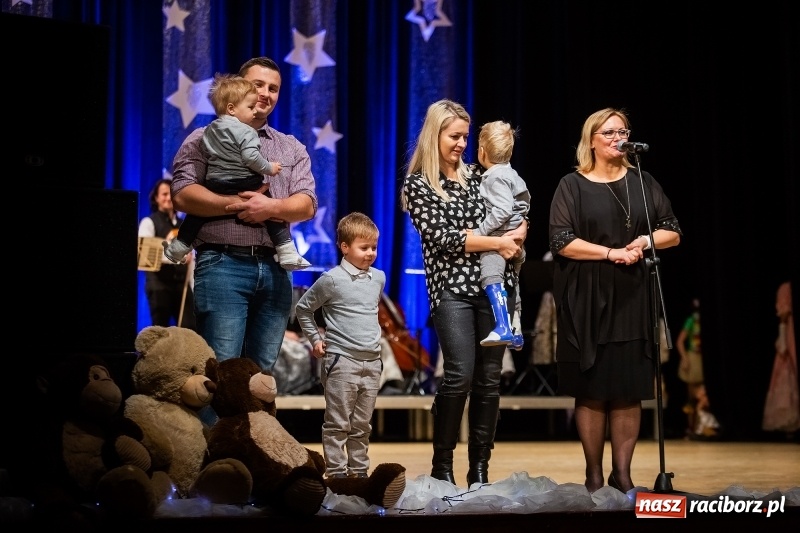 Zdjęcie w galerii na portalu naszraciborz.pl: Koncert charytatywny Źródła na rzecz Rafałka wiadomości z regionu