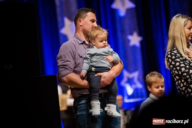 Zdjęcie w galerii na portalu naszraciborz.pl: Koncert charytatywny Źródła na rzecz Rafałka wiadomości z regionu