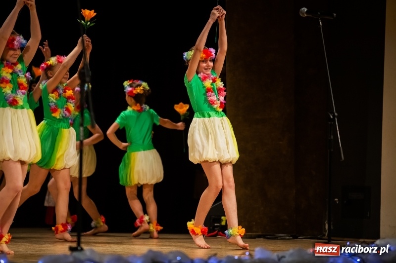 Zdjęcie w galerii na portalu naszraciborz.pl: Koncert charytatywny Źródła na rzecz Rafałka wiadomości z regionu