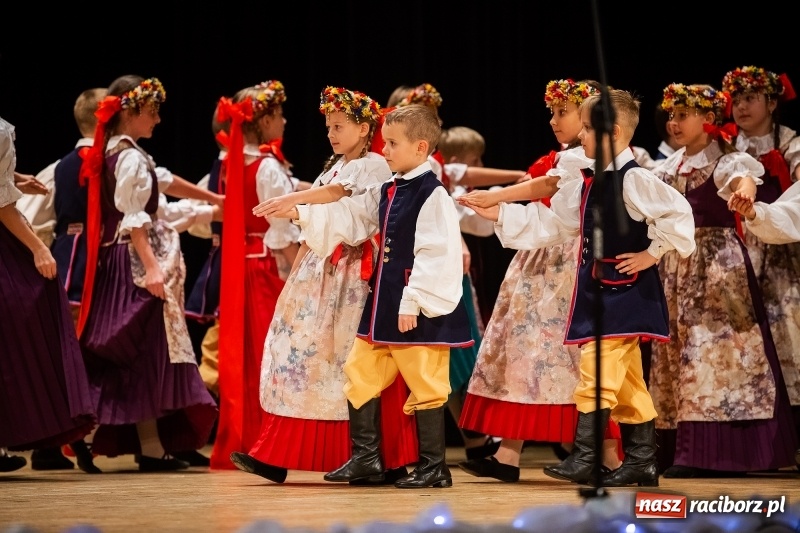 Zdjęcie w galerii na portalu naszraciborz.pl: Koncert charytatywny Źródła na rzecz Rafałka wiadomości z regionu