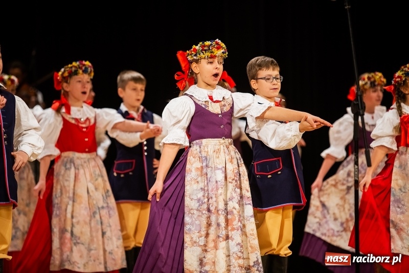 Zdjęcie w galerii na portalu naszraciborz.pl: Koncert charytatywny Źródła na rzecz Rafałka wiadomości z regionu