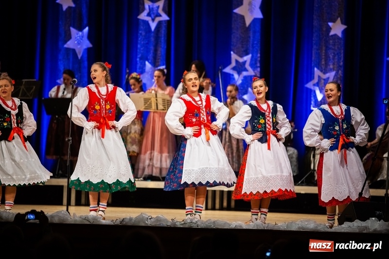 Zdjęcie w galerii na portalu naszraciborz.pl: Koncert charytatywny Źródła na rzecz Rafałka wiadomości z regionu
