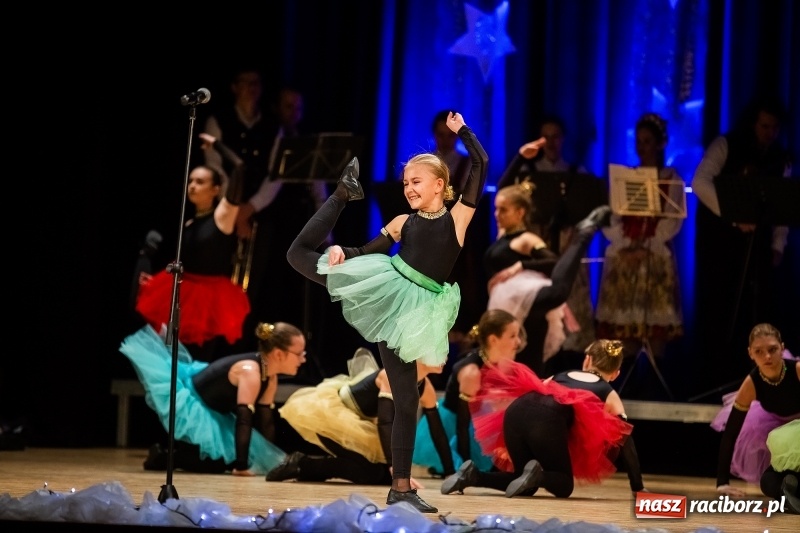 Zdjęcie w galerii na portalu naszraciborz.pl: Koncert charytatywny Źródła na rzecz Rafałka wiadomości z regionu