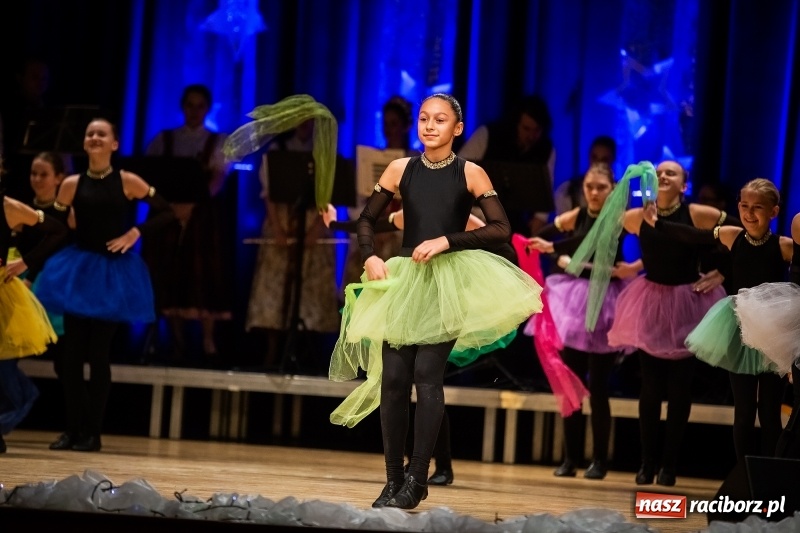 Zdjęcie w galerii na portalu naszraciborz.pl: Koncert charytatywny Źródła na rzecz Rafałka wiadomości z regionu