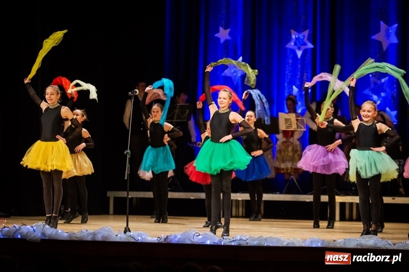 Zdjęcie w galerii na portalu naszraciborz.pl: Koncert charytatywny Źródła na rzecz Rafałka wiadomości z regionu