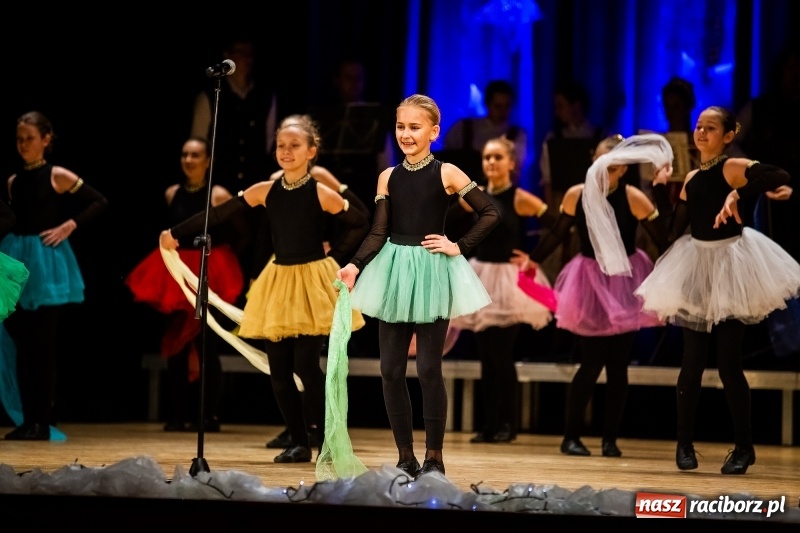 Zdjęcie w galerii na portalu naszraciborz.pl: Koncert charytatywny Źródła na rzecz Rafałka wiadomości z regionu