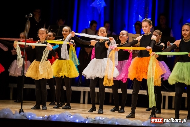 Zdjęcie w galerii na portalu naszraciborz.pl: Koncert charytatywny Źródła na rzecz Rafałka wiadomości z regionu